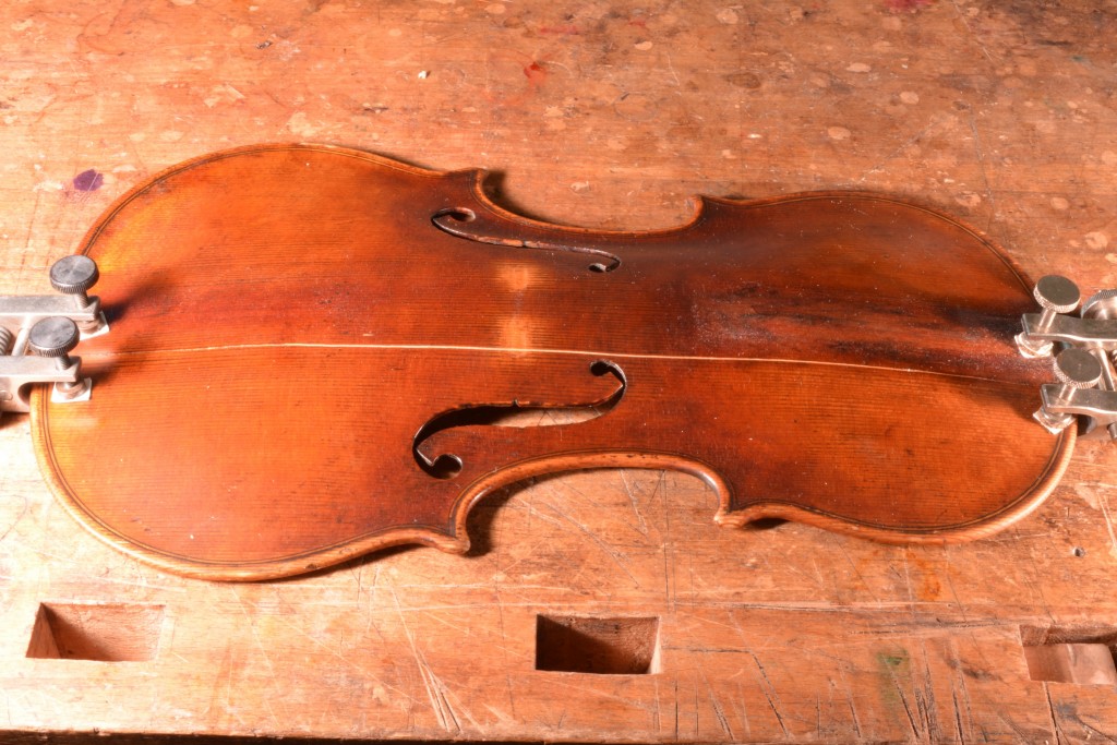 Violin crack repair clamps